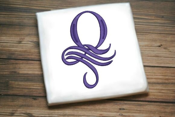Oceanic Flourish Monogram Q